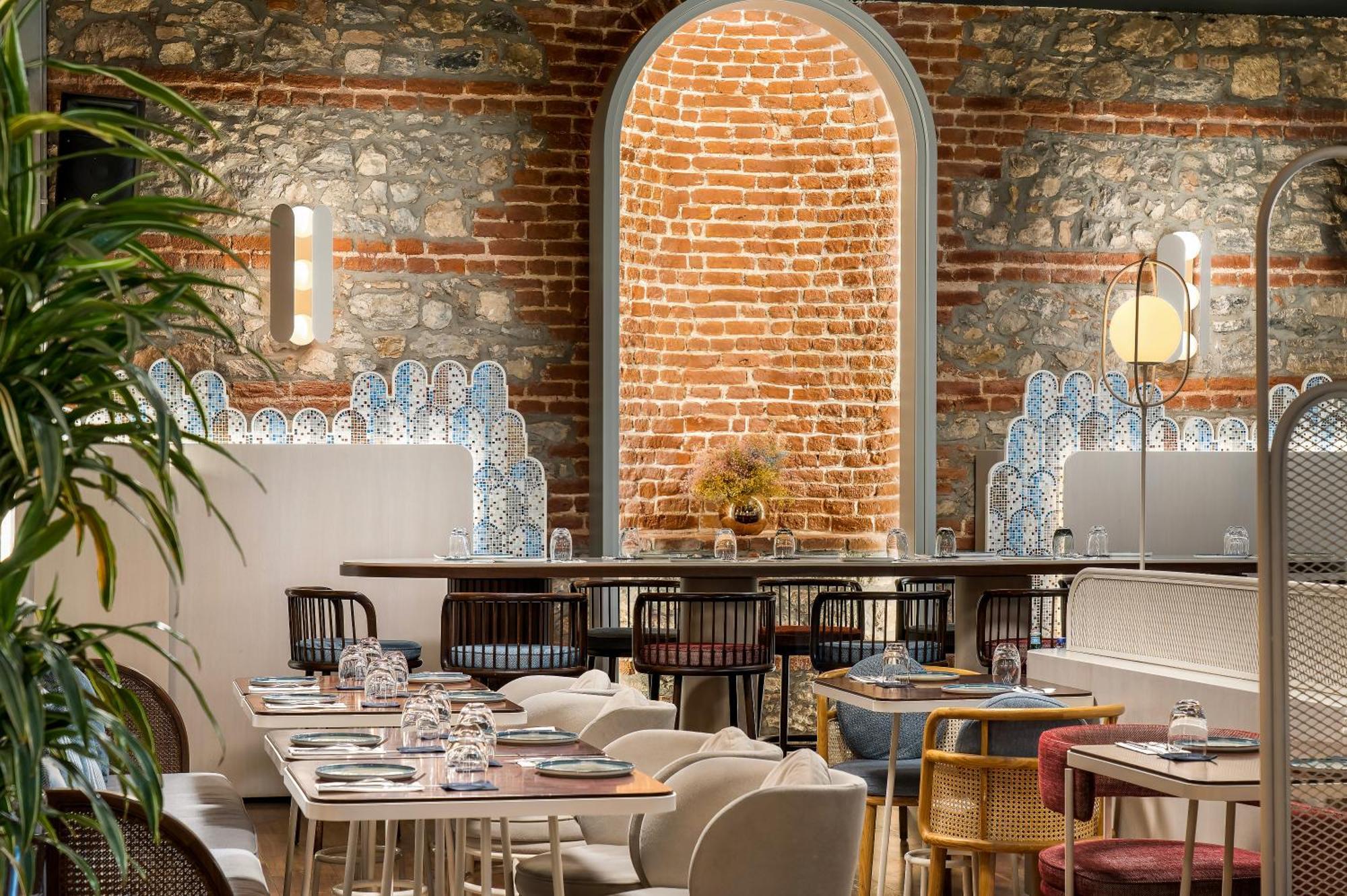 Ecole St. Pierre Hotel Istanbul Bagian luar foto