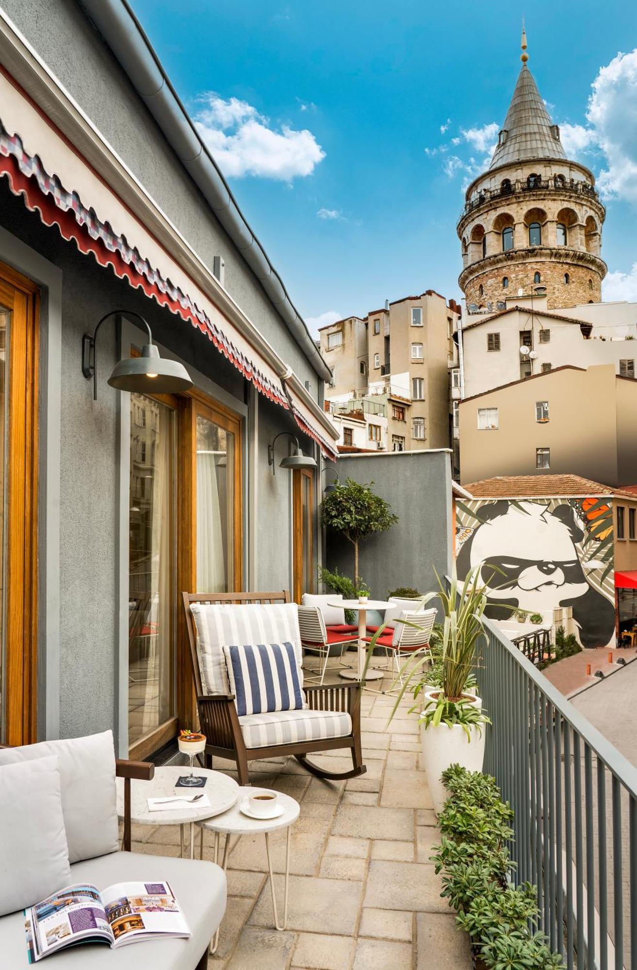 Ecole St. Pierre Hotel Istanbul Bagian luar foto
