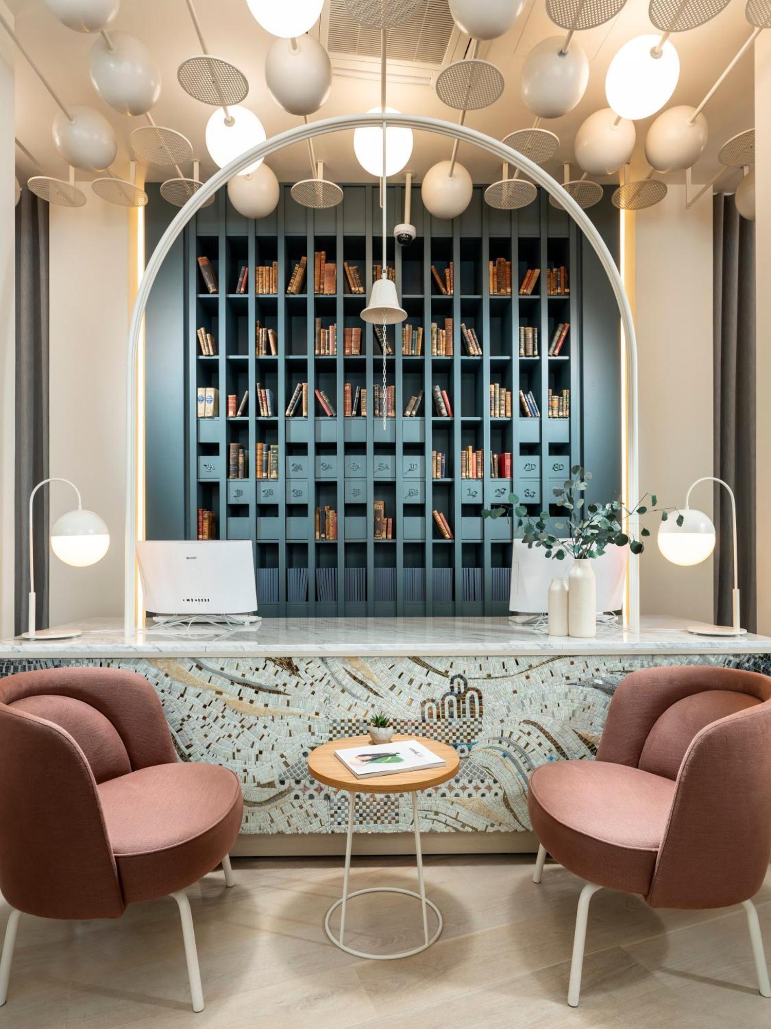 Ecole St. Pierre Hotel Istanbul Bagian luar foto