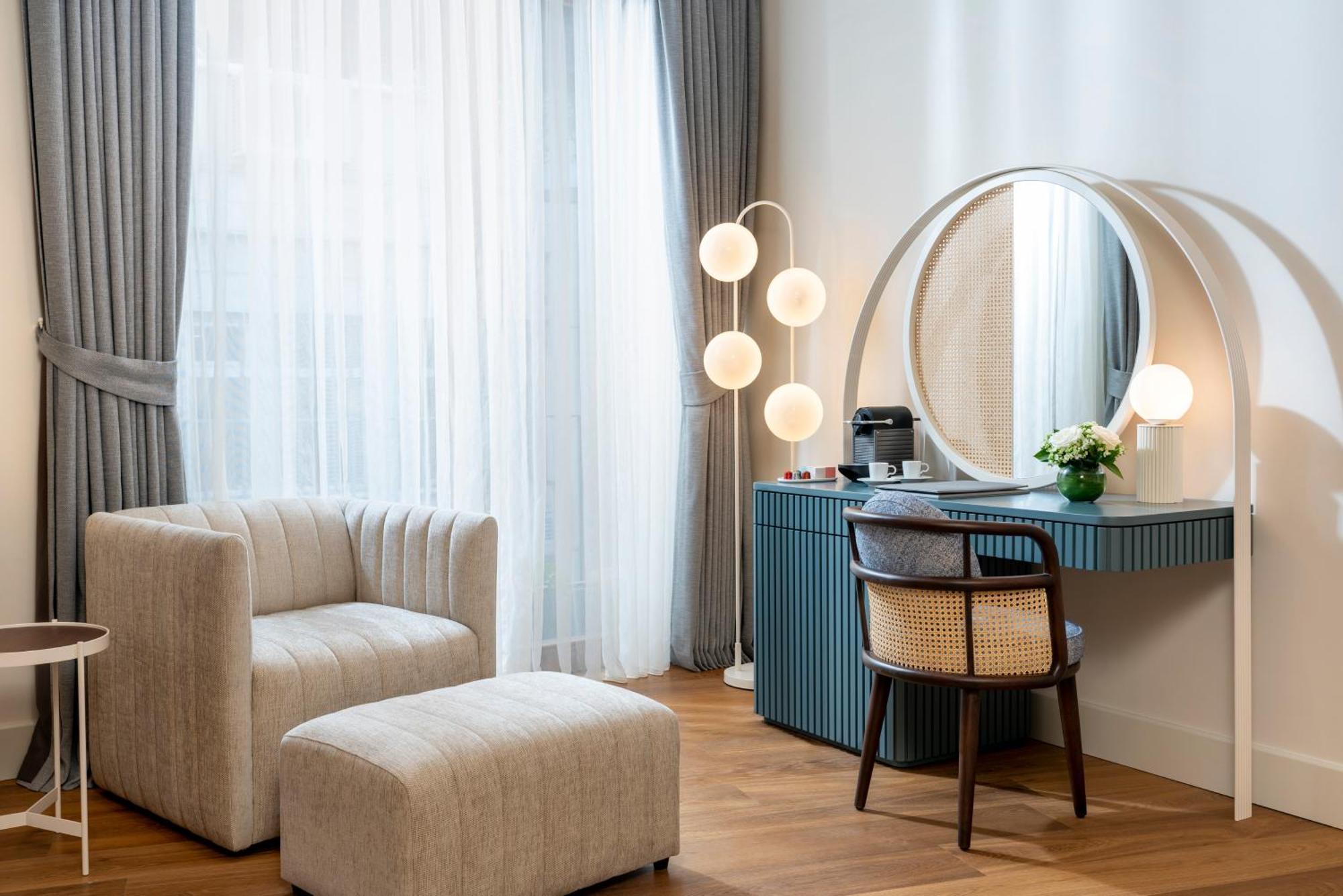 Ecole St. Pierre Hotel Istanbul Bagian luar foto