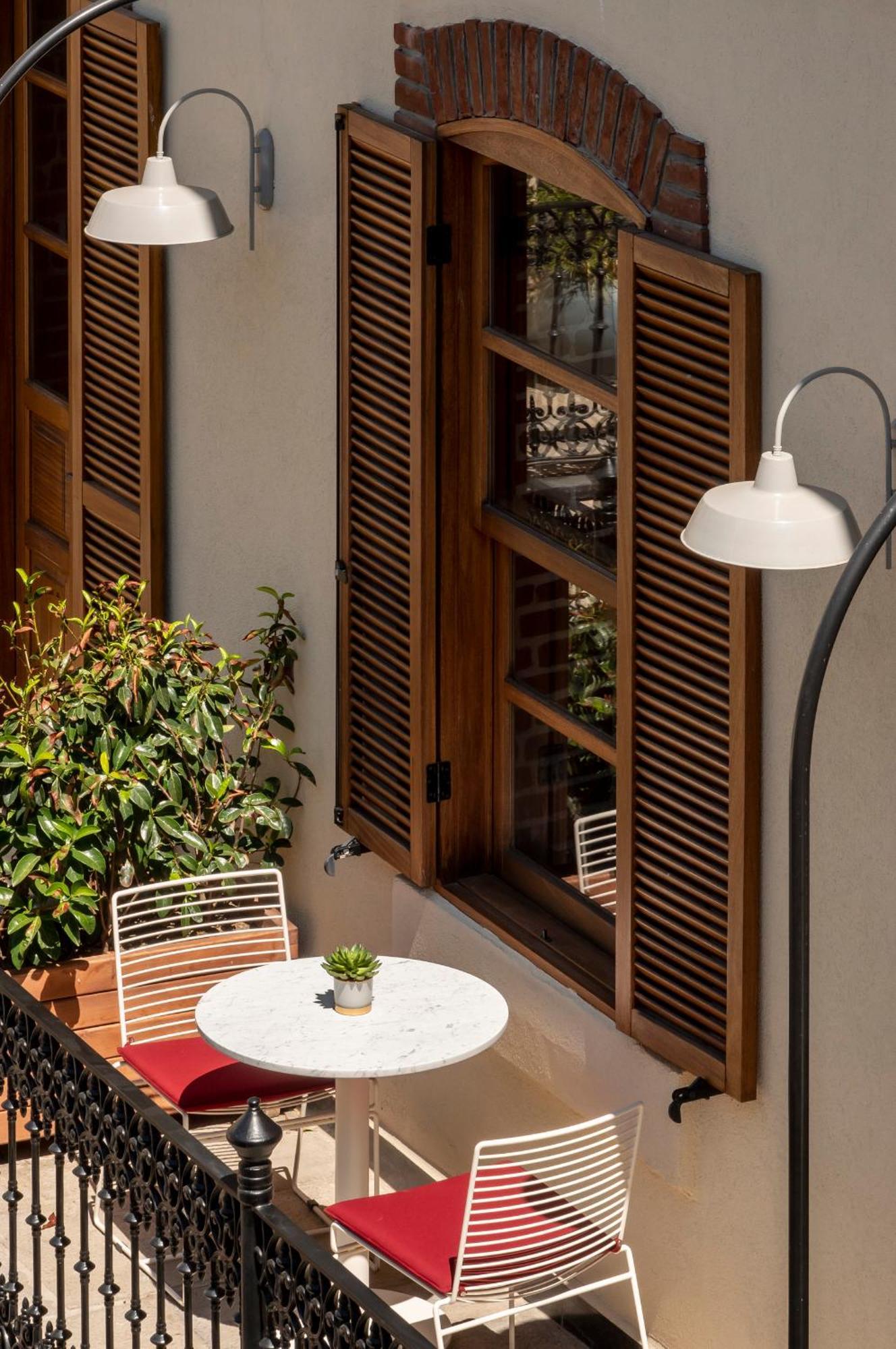 Ecole St. Pierre Hotel Istanbul Bagian luar foto