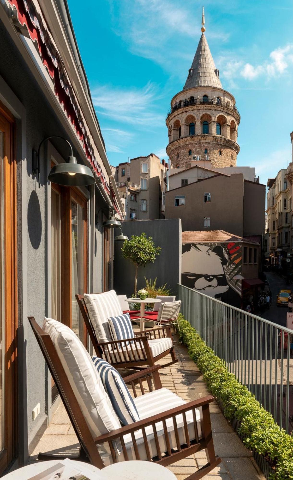 Ecole St. Pierre Hotel Istanbul Bagian luar foto
